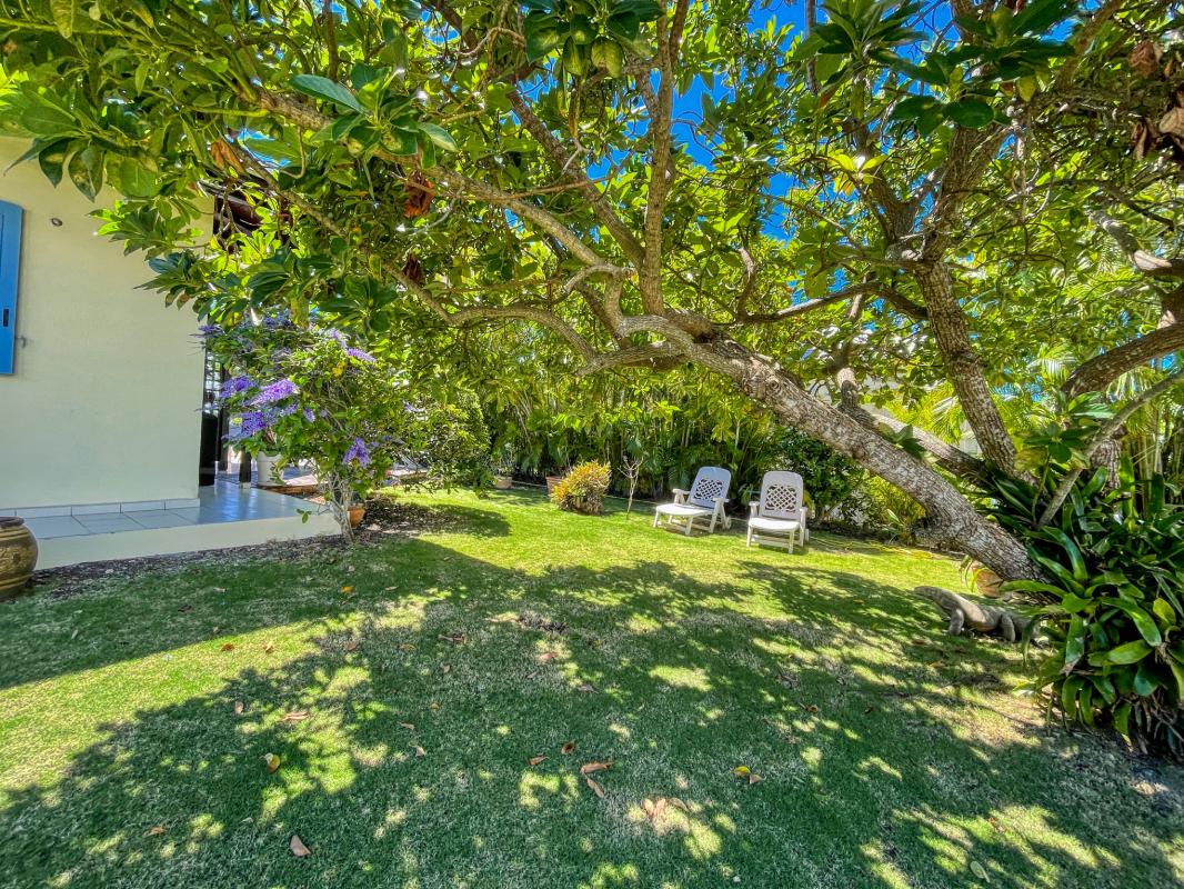 A louer villa 4 chambre 8 personnes piscine vue mer secteur Dampierre Le Gosier Guadeloupe - jardin